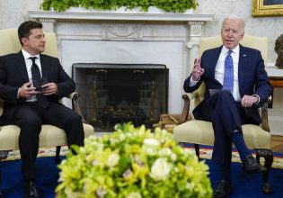 ΗΠΑ: Δίνουν δάνειο-μαμούθ $50 δισ. στην Ουκρανία από τα «παγωμένα» ρωσικά assets