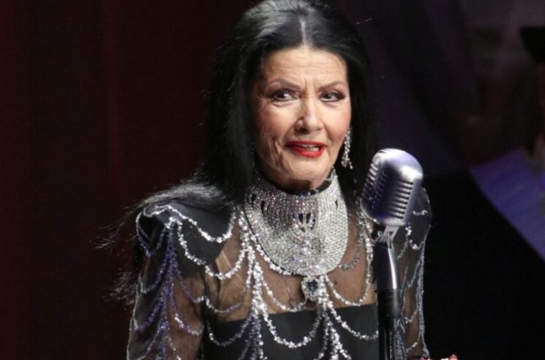 Η Ζωζώ Σαπουντζάκη αποχαιρετά τη Δέσποινα Στυλιανοπούλου: «Το χαμόγελό σου δεν θα σβήσει ποτέ»