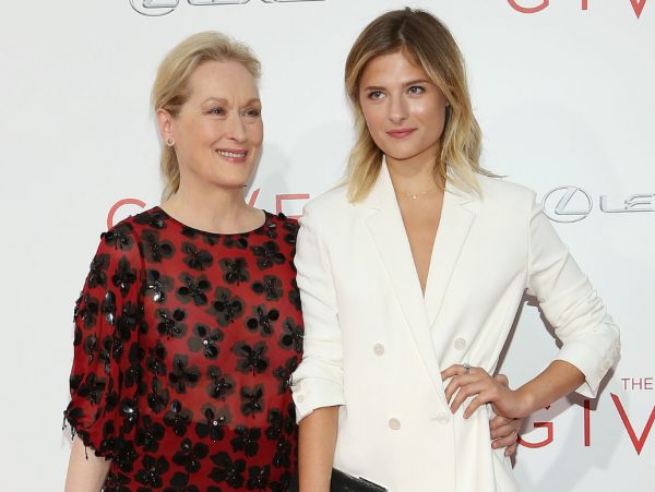 Meryl Streep: H κόρη της έκανε coming out ως ομοφυλόφιλη – Η φωτογραφία με την σύντροφό της