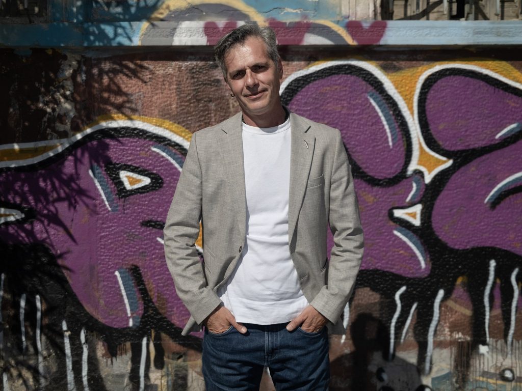 Μάριος Αθανασίου: Εiμαι ντροπαλός, οδηγήθηκα στην πολιτική από την ανάγκη να είμαστε όλοι καλύτερα