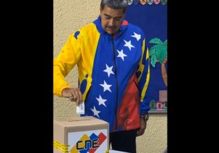 Έκλεισαν οι κάλπες στη Βενεζουέλα – Σοσιαλισμός ή άρση των κυρώσεων το δίλημμα