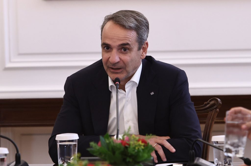 Κυριάκος Μητσοτάκης: Πονοκέφαλοι διαρκείας στο Μαξίμου