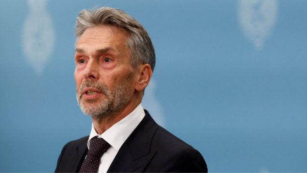 Ολλανδία: Καθήκοντα πρωθυπουργού αναλαμβάνει ο πρώην αρχηγός των μυστικών υπηρεσιών