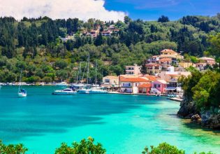 Παξοί & Αντίπαξοι: Τα νησιά με τον κινηματογραφικό αέρα