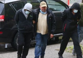 Θεσσαλονίκη: 7 χρόνια φυλακή στα δύο αδέρφια για τον θάνατο 52χρονου – Τον είχαν ξυλοκοπήσει επειδή τάιζε αδέσποτα ζώα