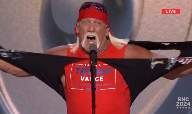 Ντόναλντ Τραμπ: Στο πλευρό του ο Hulk Hogan – Τον αποκάλεσε «ήρωά του» και «μονομάχο»