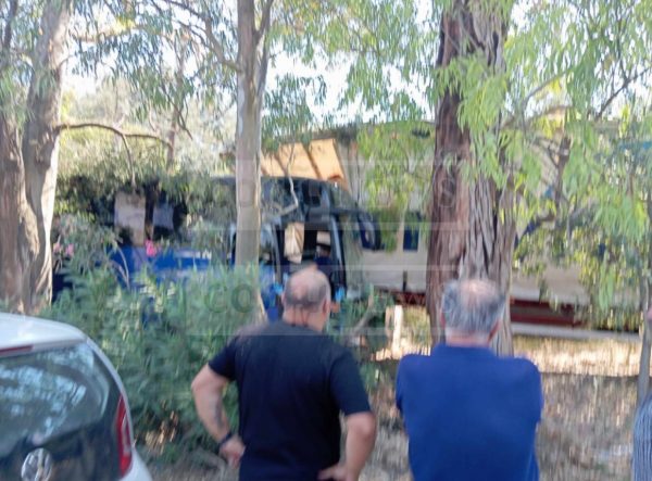 Κέρκυρα: Τροχαίο με έναν νεκρό και δύο σοβαρά τραυματίες από πρόσκρουση τουριστικού λεωφορείου σε νταλίκα