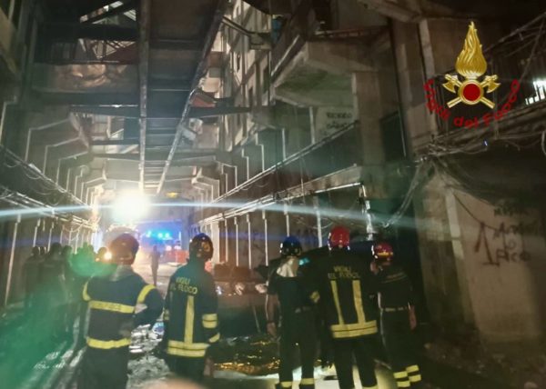 Ιταλία: Νεκρά δύο άτομα από κατάρρευση μπαλκονιού στη Νάπολη