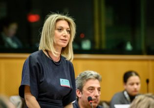 Μύδροι Καρυστιανού κατά Μητσοτάκη, Φλωρίδη και Αρείου Πάγου: Η αλαζονεία σας έχει τυφλώσει, πέφτουν οι μάσκες