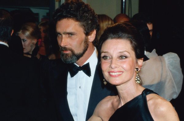 Audrey Hepburn: Οι άτυχοι γάμοι και ο «άγνωστος» μεγάλος έρωτας της αξέχαστης ηθοποιού