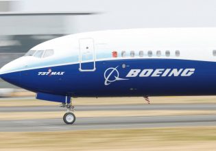 Boeing: Ένοχη δηλώνει η εταιρεία για δύο αεροπορικά δυστυχήματα που στοίχισαν τη ζωή σε 346 ανθρώπους