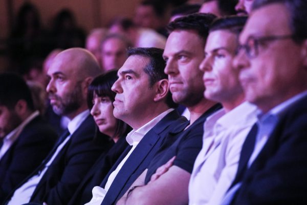 ΣΥΡΙΖΑ: Προς ένα φθινοπωρινό συνέδριο – κρας τεστ για «κασσελίστας» και «φρουρά Τσίπρα»
