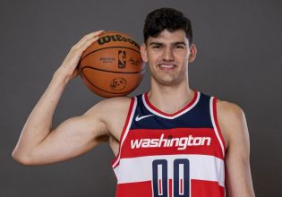 Οι Γουίζαρντς υπέγραψαν ξανά τον Βούκσεβιτς – Ο «αστερίσκος» στο νέο του συμβόλαιο (pic, vids)