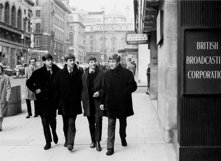 Η ιστορική ημέρα που οι Beatles τραγούδησαν Μίκη Θεοδωράκη