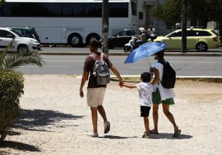 Καιρός: Καύσωνας διαρκείας και συνθήκες ξηρασίας που ευνοούν τη φωτιά