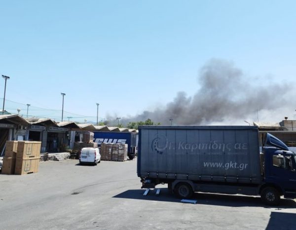 Φωτιά στο Αιγάλεω: Ήχησε δύο φορές το 112