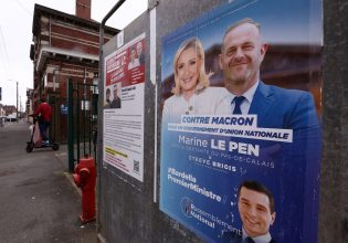 Εκλογές στη Γαλλία: Σε περίπου 300 από τις 577 μονοεδρικές περιφέρειες έχουν προκριθεί τρεις υποψήφιοι