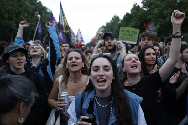 Εκλογές στη Γαλλία: Ανακουφισμένοι οι Γάλλοι ψηφοφόροι με την έκβαση των εκλογών – Οι πρώτες αντιδράσεις