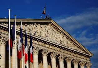 Γαλλία: Ήρθε η ώρα να αντιμετωπίσει τον κίνδυνο της αγοράς ομολόγων που μέχρι τώρα προτιμούσε να αγνοεί [γράφημα]