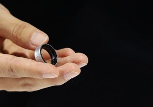 Samsung: Πρώτη μεγάλη εταιρεία τεχνολογίας που λανσάρει «έξυπνο δαχτυλίδι»