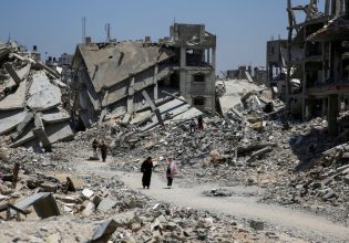 Γάζα: Σε απόγνωση οι άμαχοι – Μαζεύουν φύλλα μουριάς για να επιβιώσουν