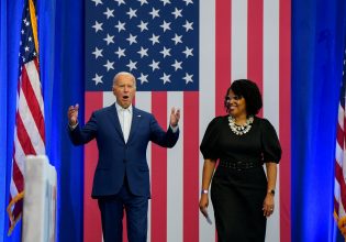 Τζο Μπάιντεν: Επιμένει – Παρά τις επικρίσεις και τις εκκλήσεις αρνείται να αποσυρθεί από υποψήφιος πρόεδρος