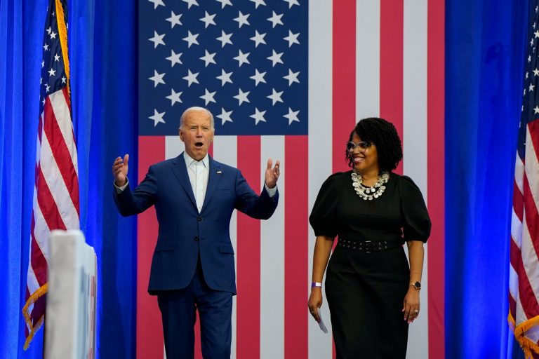 Τζο Μπάιντεν: Επιμένει – Παρά τις επικρίσεις και τις εκκλήσεις αρνείται να αποσυρθεί από υποψήφιος πρόεδρος