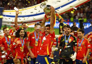 Ισπανία – Αγγλία 2-1: Είναι πανάξια η «βασίλισσα» της Ευρώπης