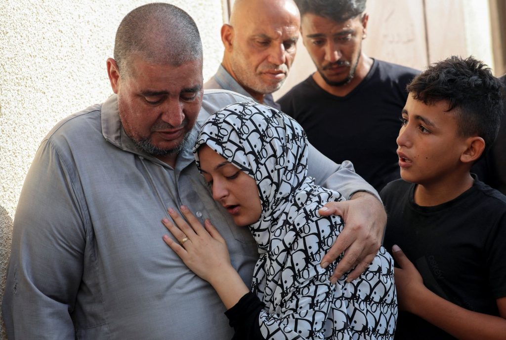 Γάζα: Ο ισραηλινός στρατός συνεχίζει το σφυροκόπημα – Τουλάχιστον δέκα νεκροί στην κεντρική Λωρίδα