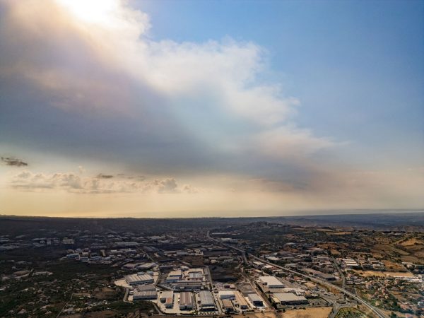 Αίτνα: Μείγμα ηφαιστειακής τέφρας και θειικών αερίων από το ηφαίστειο έφθασε σε Αττική και Πελοπόννησο