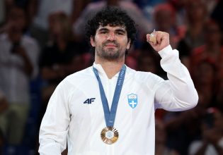 Λατρεύει ποίηση και ιστορία – Ποιος είναι ο Θοδωρής Τσελίδης που έδωσε στην Ελλάδα το πρώτο μετάλλιο στο Παρίσι