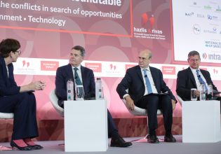 Κωστής Χατζηδάκης στον Economist: Μείωση εισφορών και κατάργηση τέλους επιτηδεύματος το 2025