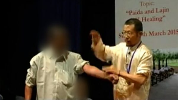 Θεράπευσε με… χαστούκια – Καταδικάστηκε για δύο θανάτους