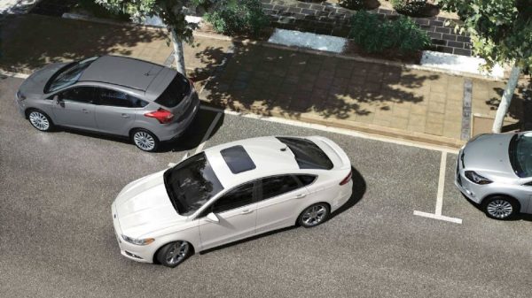 Έχεις πρόβλημα στο να παρκάρεις; – Το χρήσιμο τρικ που θα στο κάνει εύκολο