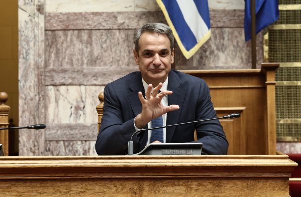 «Πυρ ομαδόν» στην κυβέρνηση για οργανωμένο έγκλημα και υποκλοπές – «Το Μαξίμου επιτίθεται στη Δημοκρατία»