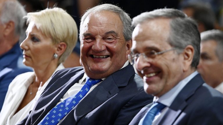 ΝΔ: Κλίνατε προς τα δεξιά, το μήνυμα Σαμαρά – Καραμανλή σε Μητσοτάκη