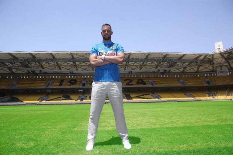 Το μήνυμα του Μπρινιόλι στους οπαδούς της ΑΕΚ (pics & vid)