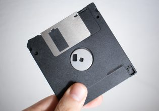 Με κάποια καθυστέρηση, η Ιαπωνία κέρδισε τον πόλεμο κατά της δισκέτας