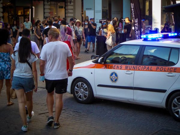 Κύκλωμα εκβιαστών: Στη φυλακή δύο από τους οκτώ κατηγορούμενους