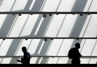 Πανηγυρισμοί Μητσοτάκη για την ανεργία που μειώνεται – Τι λένε τα στοιχεία