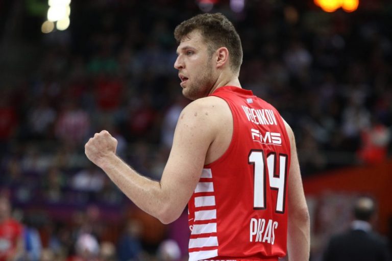 Τι είπε ο πρόεδρος των Ράπτορς για τον Βεζένκοφ