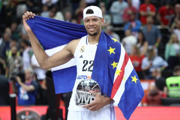 Επίσημο: Μαδριλένος έως το 2029 ο Ταβάρες (pic)