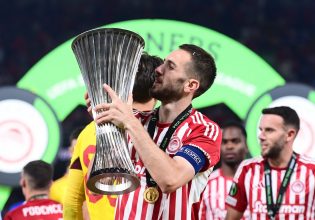 Φορτούνης: «Δέκα χρόνια στην ομάδα που λάτρεψα από παιδί, δέκα χρόνια στην ομάδα μου»