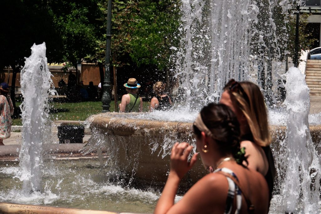 Καιρός: Με ισχυρούς ανέμους και 38αρια μπαίνει ο Ιούλιος