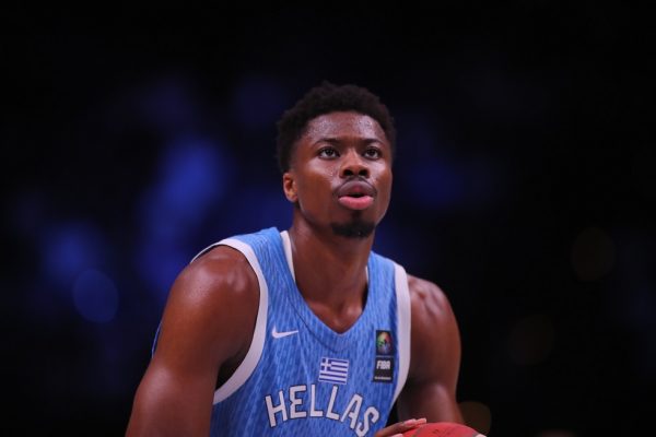 Αντετοκούνμπο: «Δεν έχουμε άγχος, η ομάδα είναι έτοιμη»