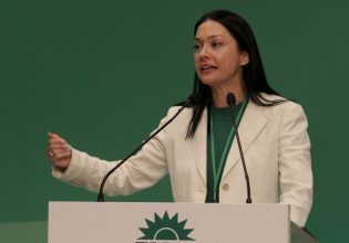 ΠΑΣΟΚ: Υποψήφια πρόεδρος και η Νάντια Γιαννακοπούλου