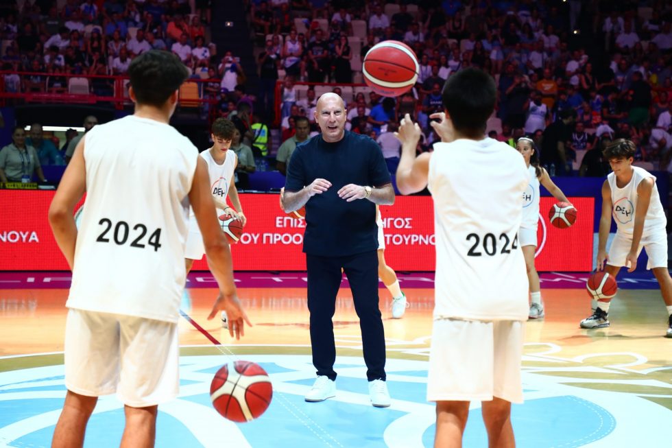 Προολυμπιακό τουρνουά: Το εντυπωσιακό event στο ημίχρονο με πρωταγωνιστή τον Γκάλη (pics)