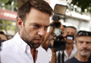 Κασσελάκης: Οι υποκλοπές θα πρεπε να είναι «Πρώτο Θέμα» παντού αλλά…