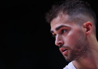 Κάκωση στην δεξιά ωμοπλάτη ο Τολιόπουλος – Θα υποβληθεί σε μαγνητική