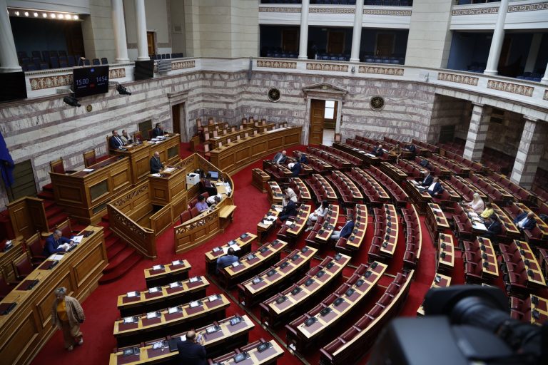 ΣΥΡΙΖΑ: Με δυο μέτρα και δύο σταθμά η αστική ευγένεια της ΝΔ